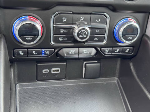 2023 GMC Yukon XL SLT