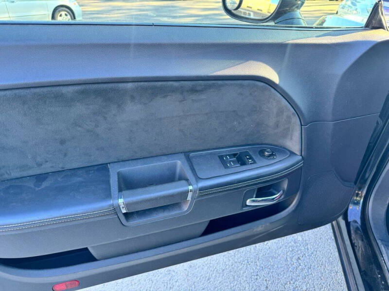 2009 Dodge Challenger SRT8