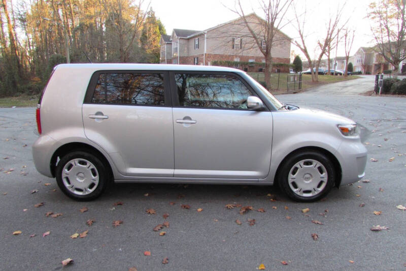 2010 Scion xB Base photo 7