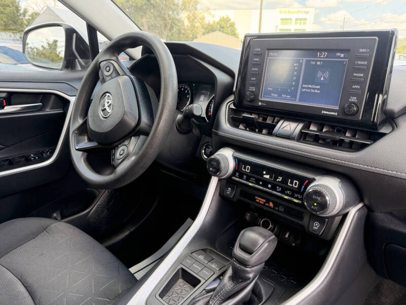 2020 Toyota RAV4 XLE