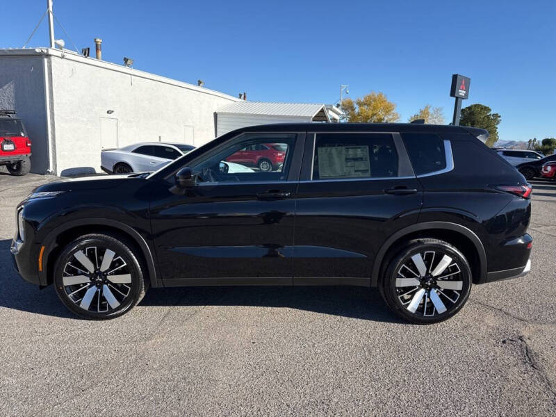 2025 Mitsubishi Outlander SE