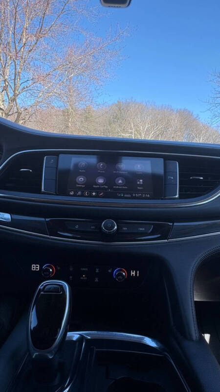2020 Buick Enclave Essence