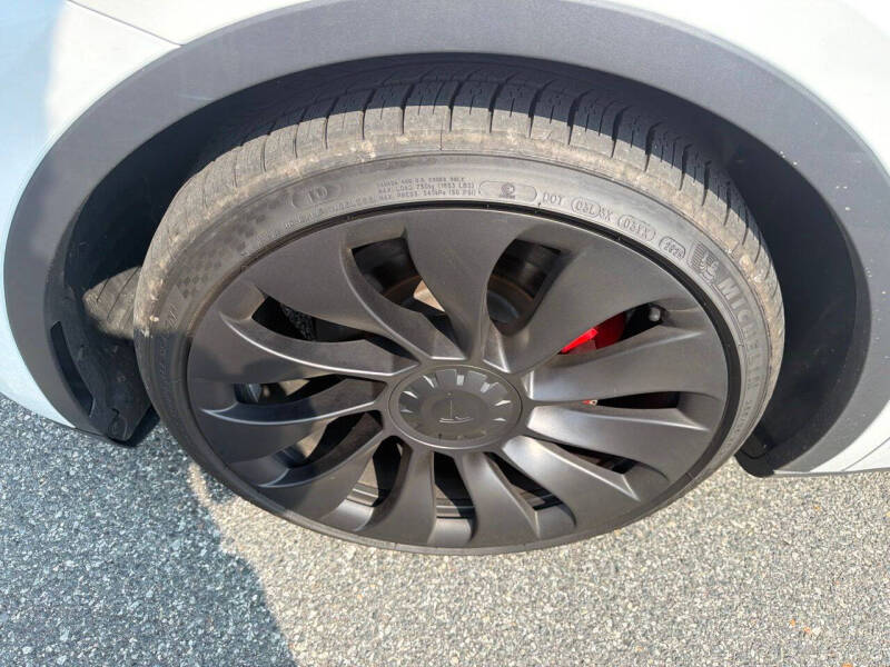 2023 Tesla Model Y Performance