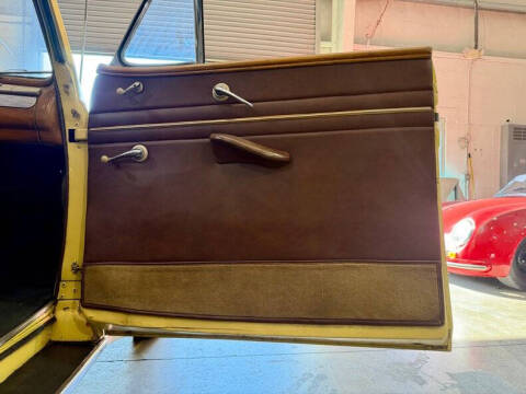 1948 Ford Super Deluxe