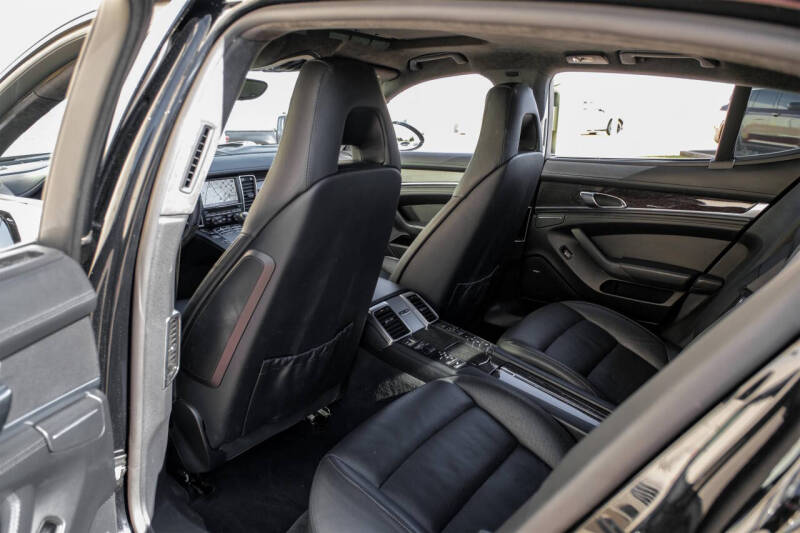 2011 Porsche Panamera Turbo