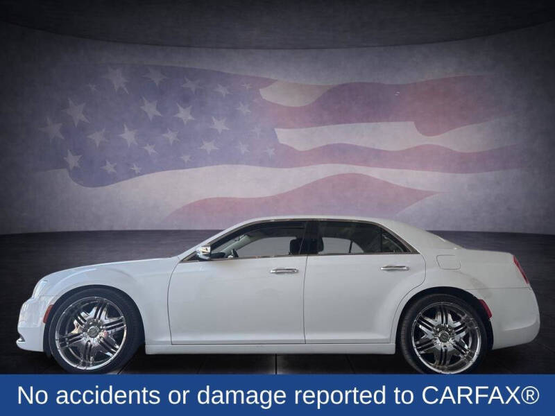 2017 Chrysler 300 C