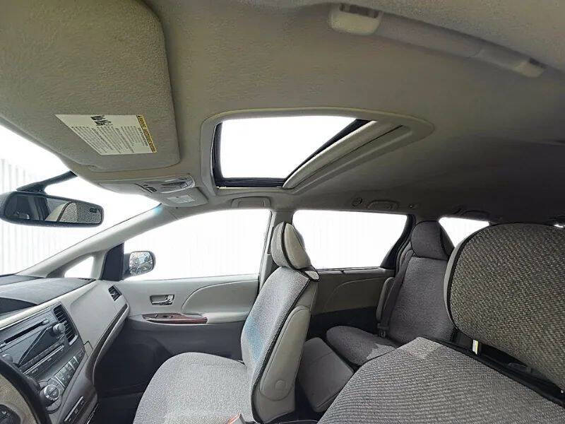 2011 Toyota Sienna