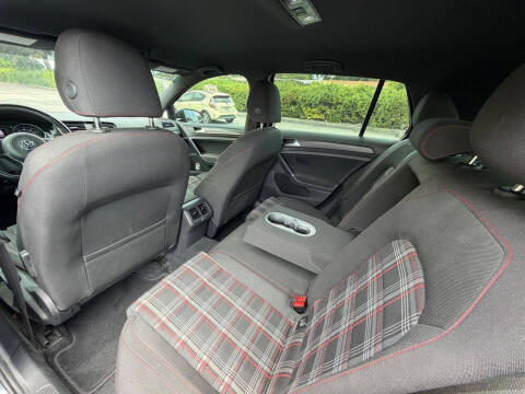 2018 Volkswagen Golf GTI S