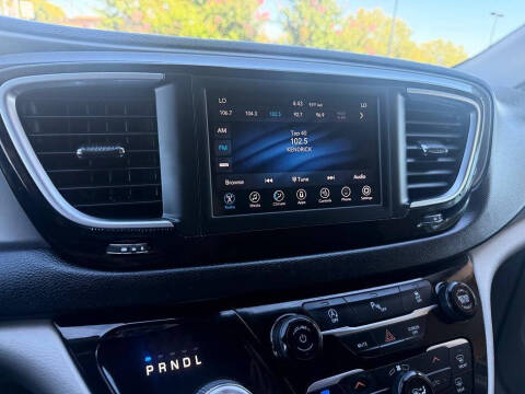 2020 Chrysler Pacifica Touring L