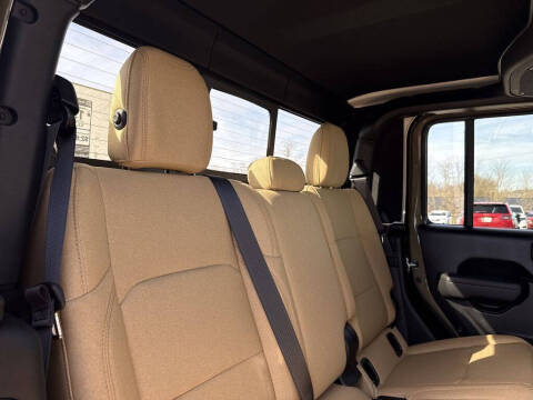 2026 Jeep Gladiator Sport