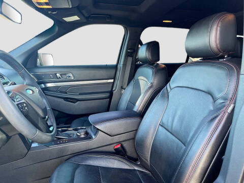 2017 Ford Explorer Sport