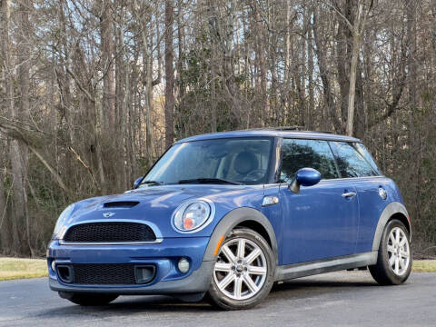 2013 MINI Hardtop for sale at Sebar Inc. in Greensboro NC