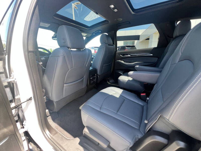 2023 Buick Enclave Essence