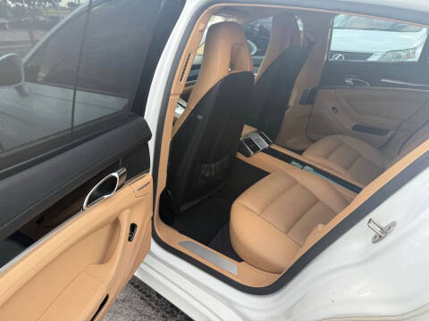 2015 Porsche Panamera