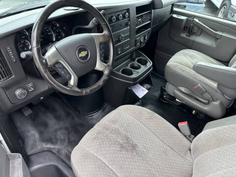 2017 Chevrolet Express 2500