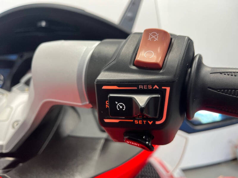 2012 Can-Am Spyder RT-S SM5