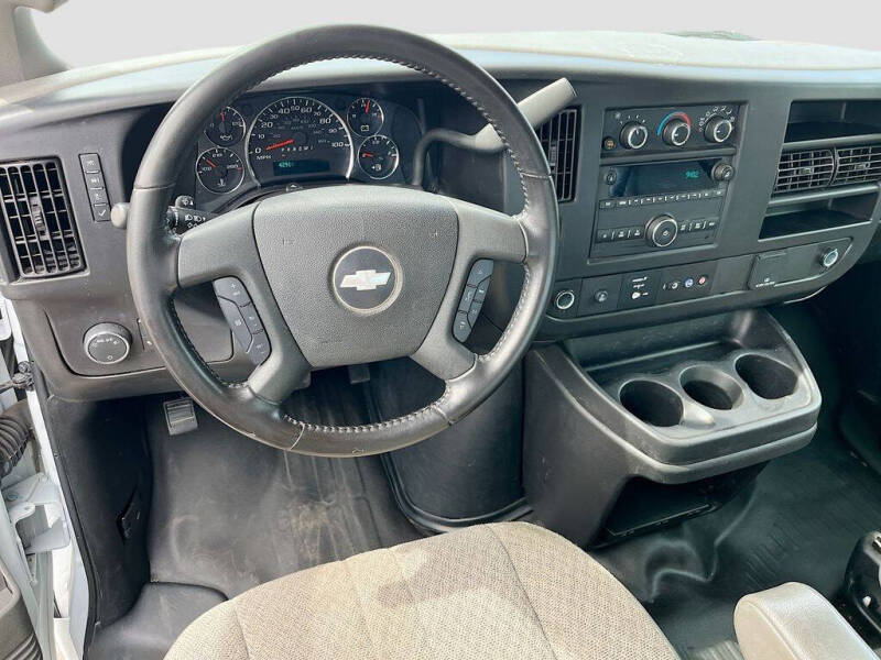2023 Chevrolet Express 2500