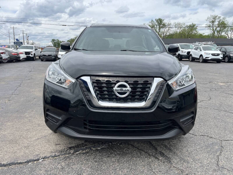 2019 Nissan Kicks S