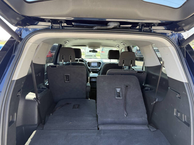 2017 GMC Acadia SLE-2