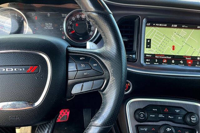 2018 Dodge Challenger 392 HEMI Scat Pack Shaker