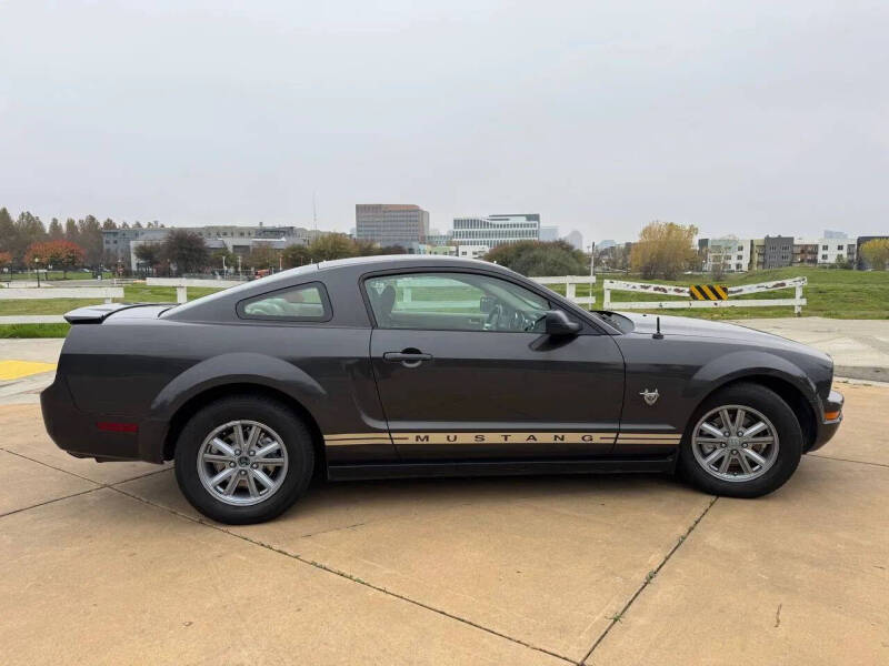 2009 Ford Mustang V6 Deluxe
