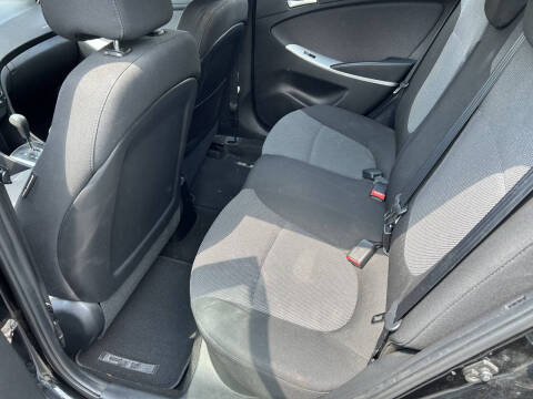 2013 Hyundai Accent GS