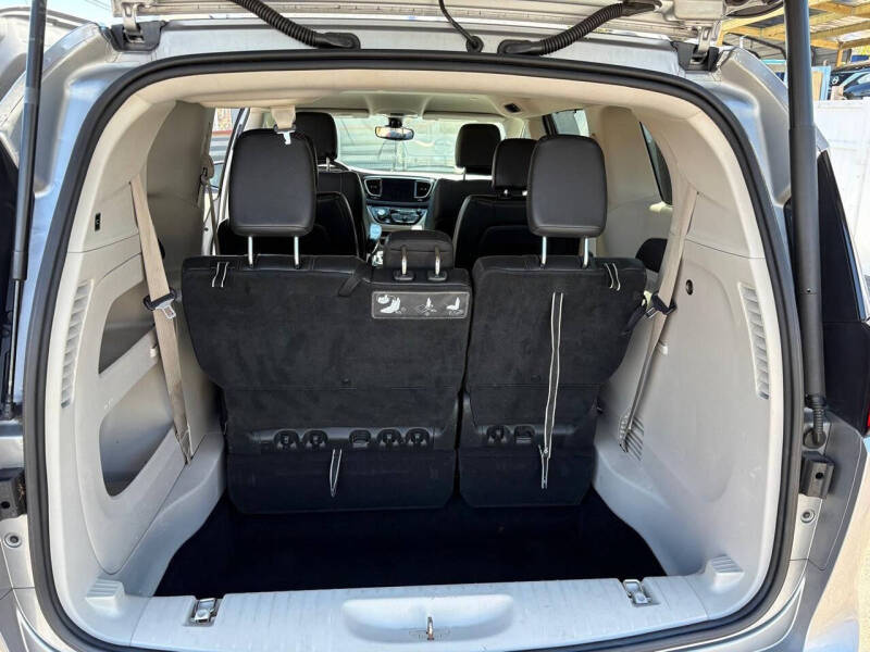 2017 Chrysler Pacifica Touring Plus