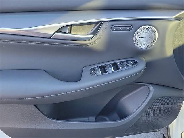 2025 Infiniti QX55 Essential