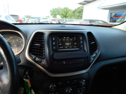 2017 Jeep Cherokee Sport