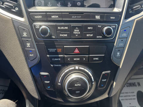 2017 Hyundai Santa Fe SE Ultimate