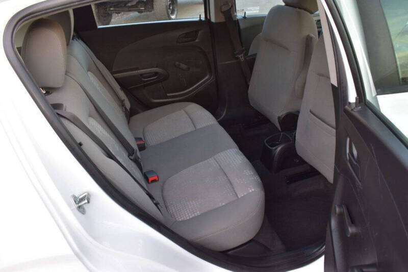 2016 Chevrolet Sonic LS Auto