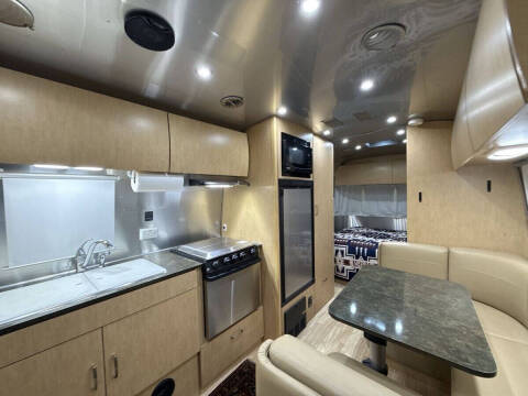 2017 Airstream Flying Cloud