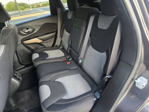 2017 Jeep Cherokee Sport Altitude