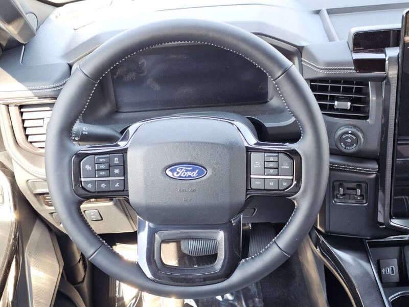 2025 Ford F-150 Lightning Platinum