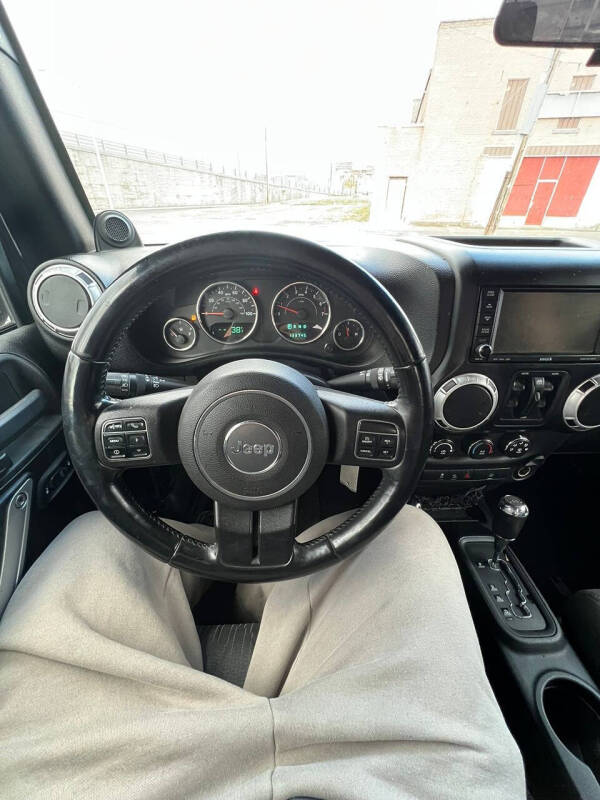 2012 Jeep Wrangler Unlimited Sahara