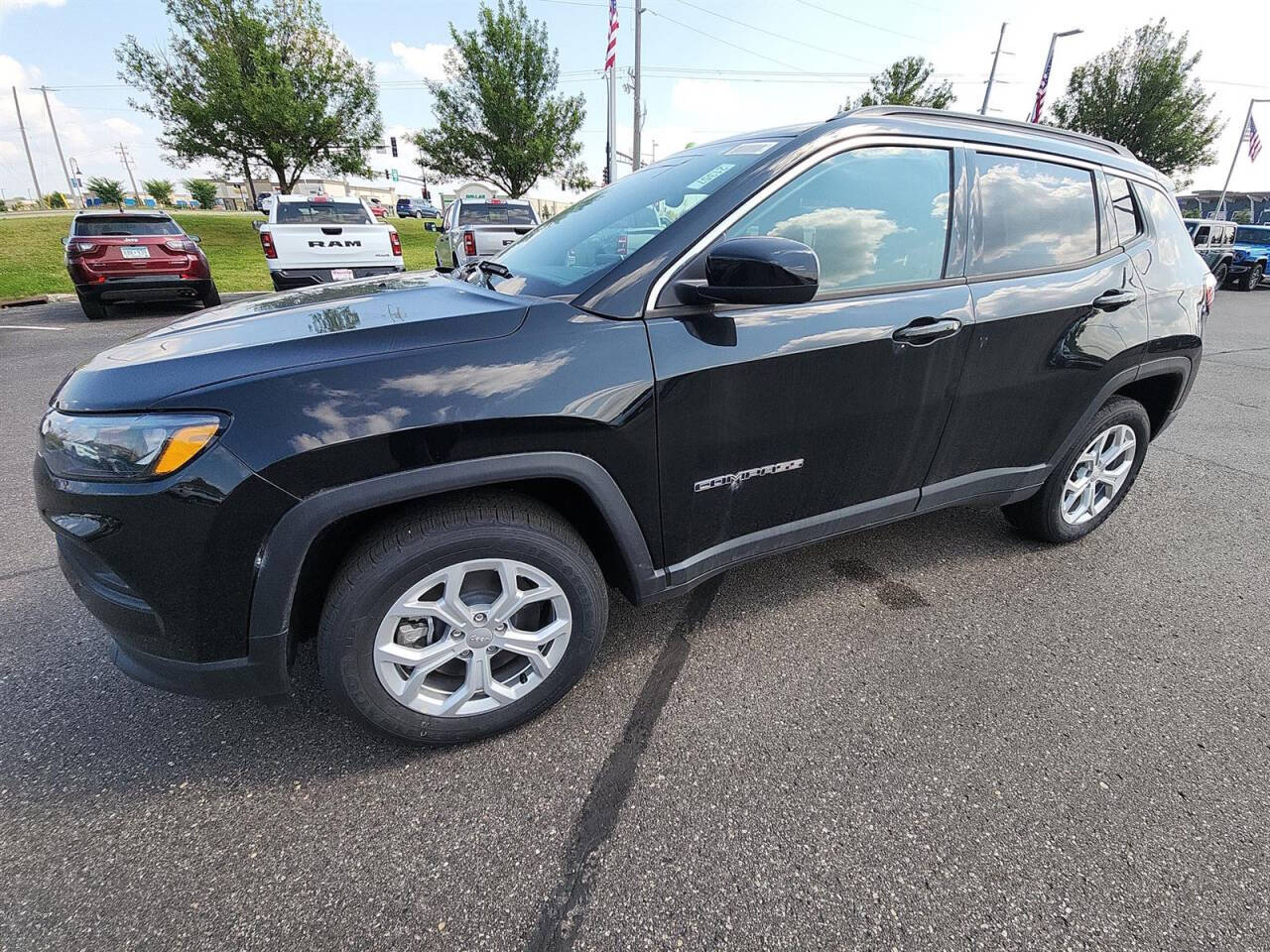 2024 Jeep Compass for sale at Victoria Auto Sales in Victoria, MN