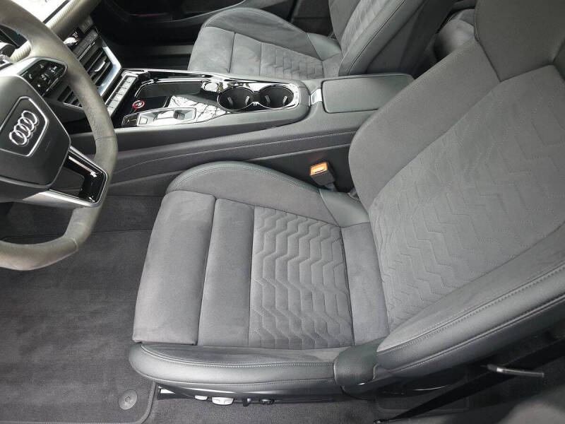 2023 Audi e-tron GT quattro Prestige