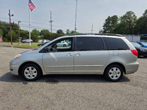 2010 Toyota Sienna LE 7-Passenger