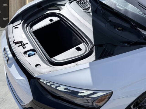 2024 Audi e-tron GT quattro Premium Plus