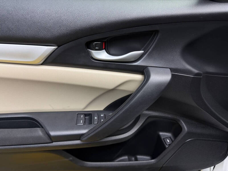 2017 Honda Civic LX-P