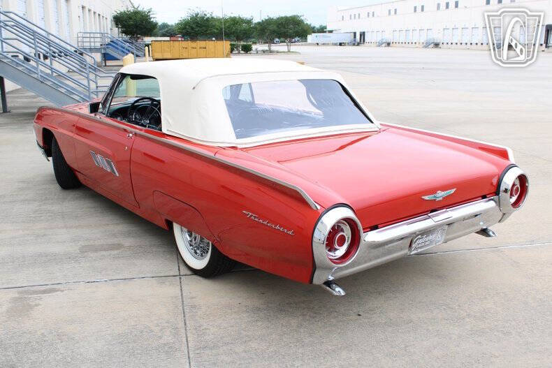 1963 Ford Thunderbird
