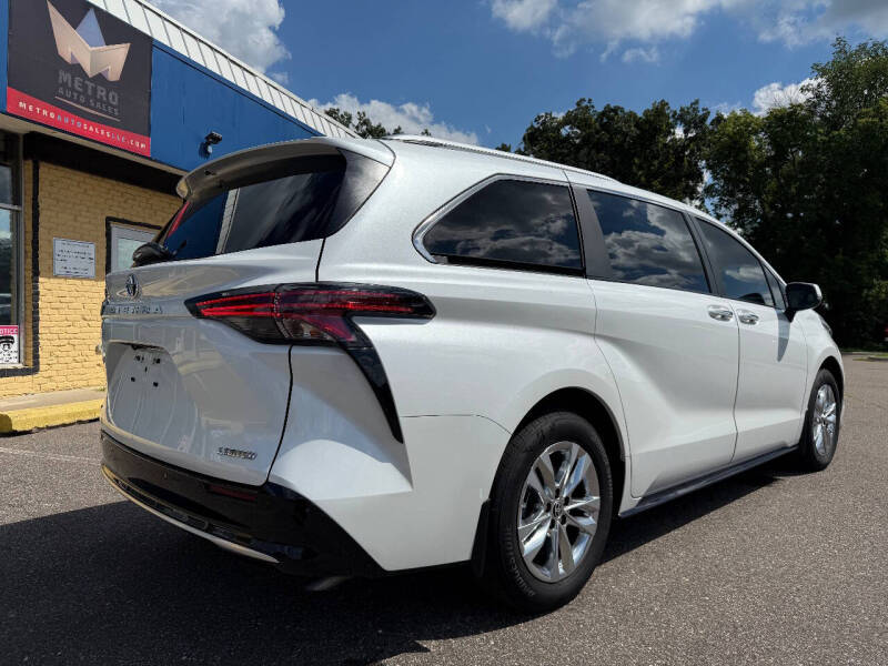 2025 Toyota Sienna Limited 7-Passenger