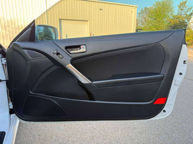 2016 Hyundai Genesis Coupe