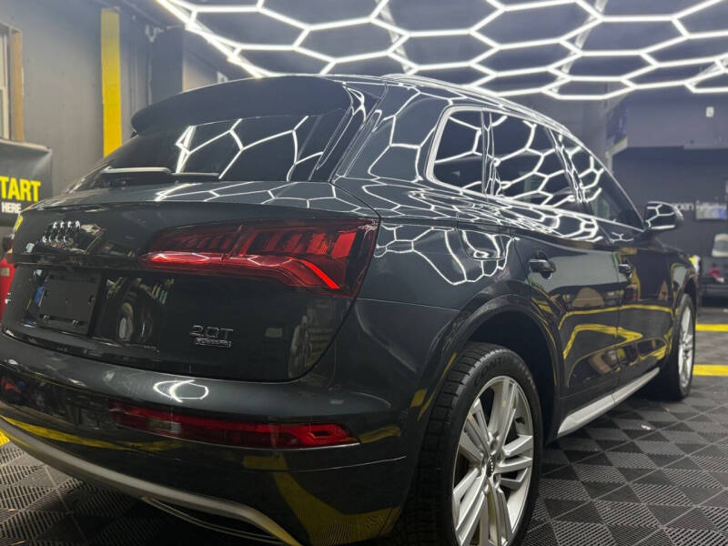 2018 Audi Q5 2.0T quattro Premium Plus