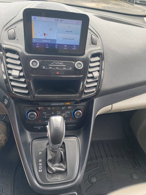 2023 Ford Transit Connect Titanium