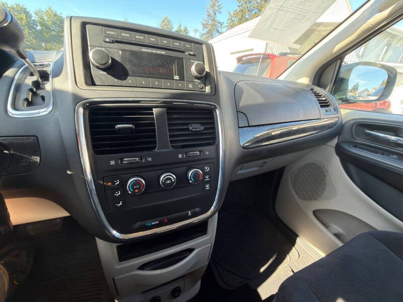 2015 Dodge Grand Caravan American Value Package