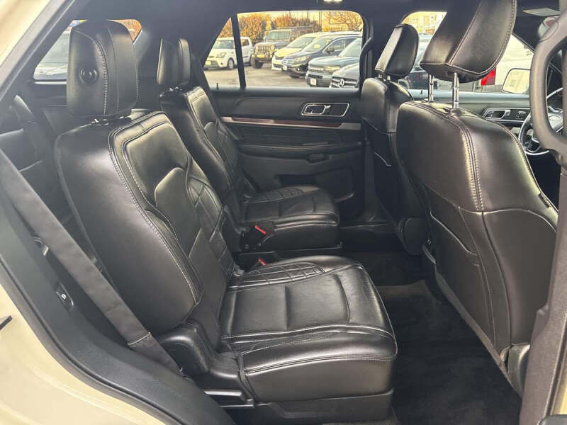 2018 Ford Explorer Platinum