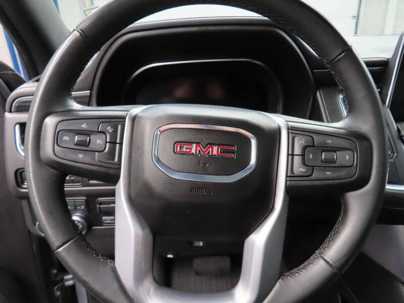 2024 GMC Yukon XL SLT