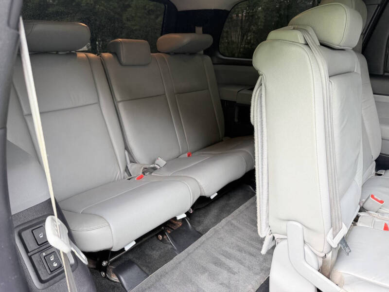 2015 Toyota Sequoia SR5