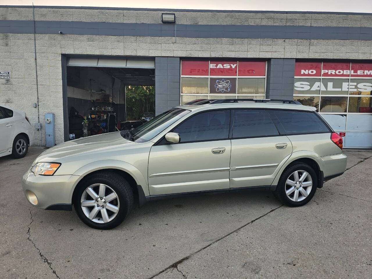 2006 Subaru Outback for sale at Quantum Auto Co in Plainfield, IL